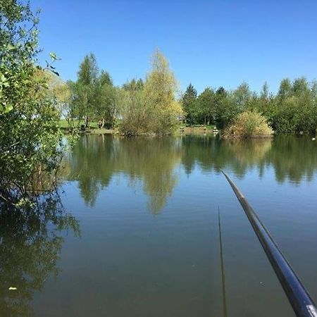 Elton Barn Fishery & Retreat ノッティンガム エクステリア 写真