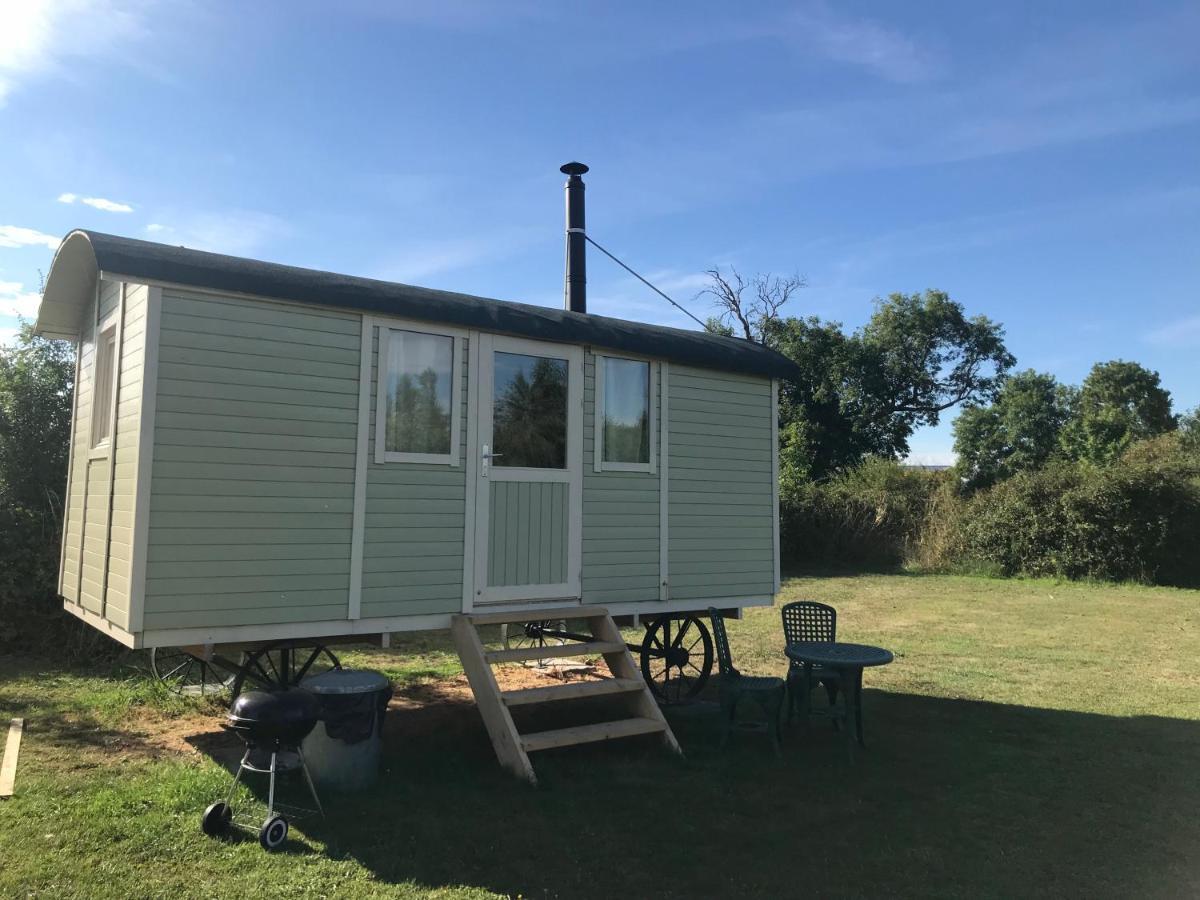 Elton Barn Fishery & Retreat ノッティンガム エクステリア 写真